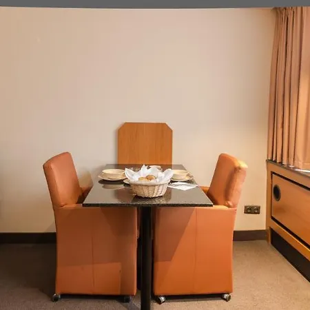 Aparthotel Arass & Business Flats 3*